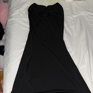 Cut V line Long Black skirt